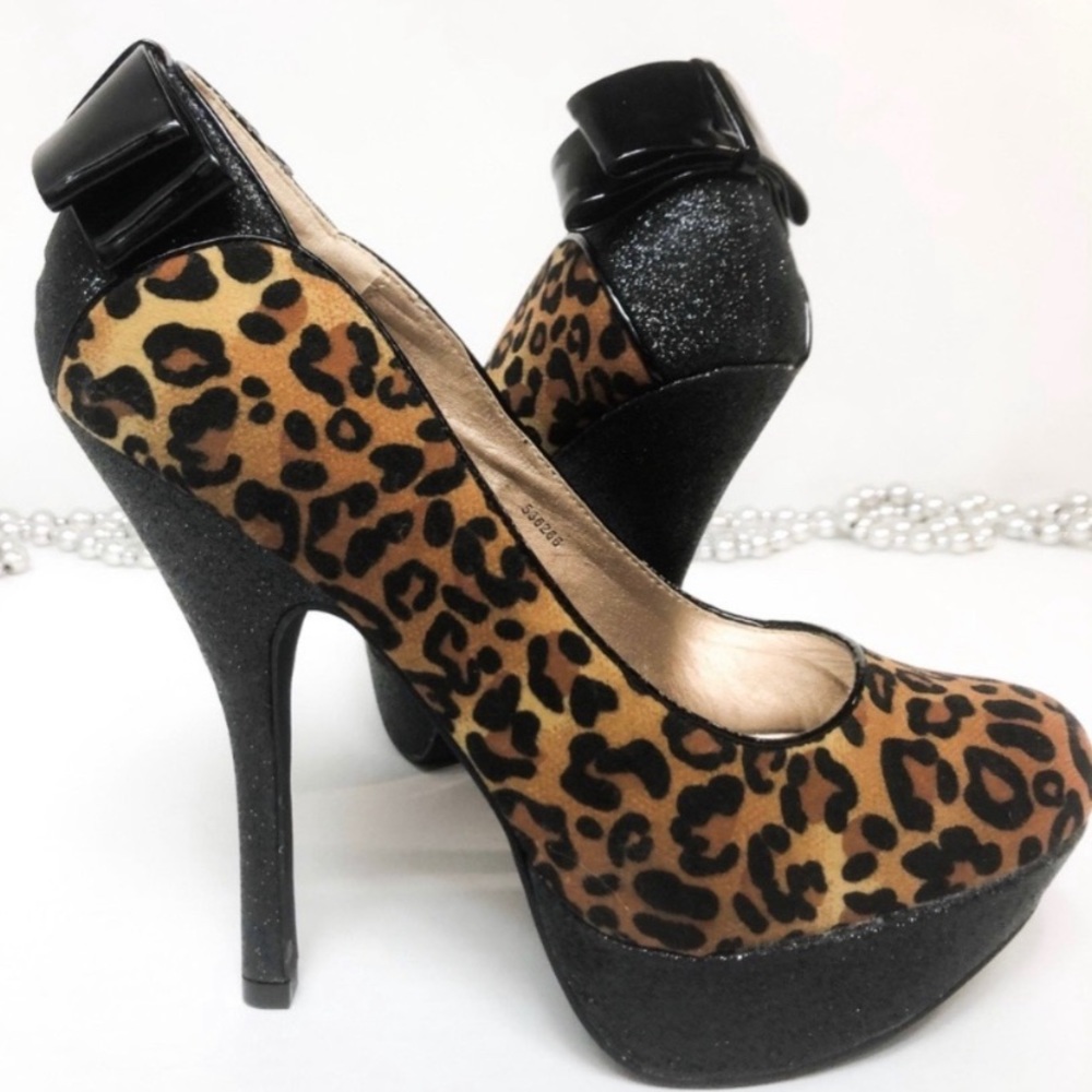 Charlotte Russe Leopard Print Platform Stilettos - Picture 1 of 7